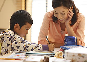 家长应如何和幼儿园老师沟通